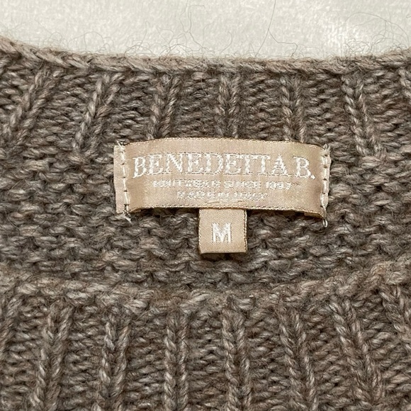 Italian Benedetta B. Taupe Alpaca Wool Scoop Neck Pullover Sweater - Picture 7 of 12